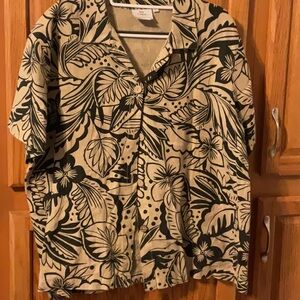 EUC men’s hot cotton button front Hawaiian style shirt size large